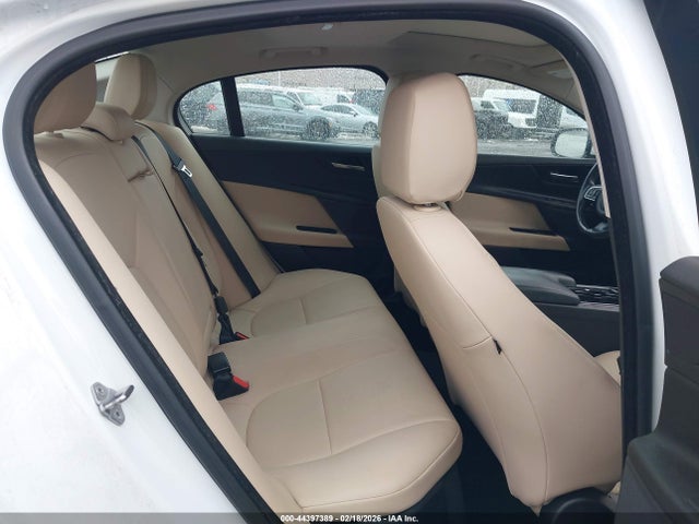 2017 JAGUAR XE SAJAJ4BN4HA956865 Photo 7