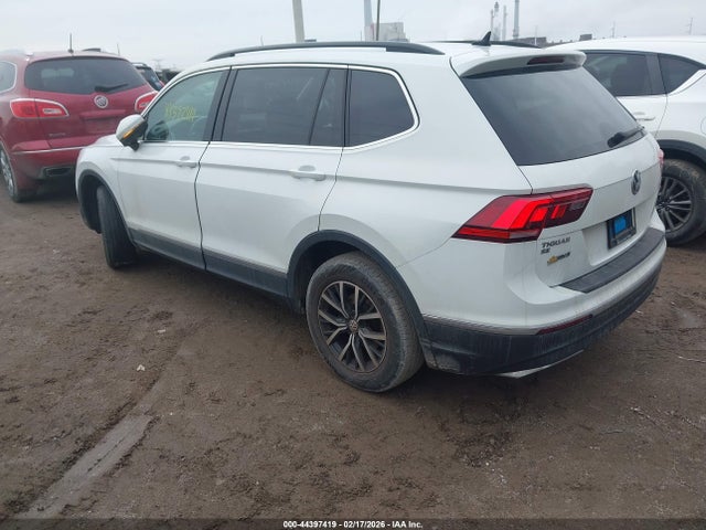 2020 VOLKSWAGEN TIGUAN 3VV2B7AX6LM007156 Photo 2