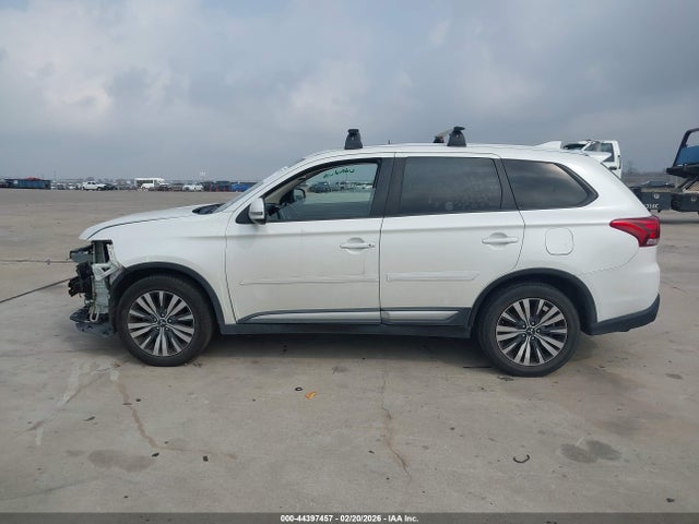 2020 Mitsubishi Outlander Se 2.4 S-awc მანქანა იყიდება აუქციონზე, vin: JA4AZ3A3XLZ010887, აუქციონის ნომერი: 44397457
