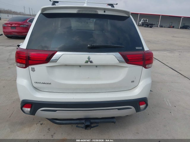 2020 Mitsubishi Outlander Se 2.4 S-awc მანქანა იყიდება აუქციონზე, vin: JA4AZ3A3XLZ010887, აუქციონის ნომერი: 44397457