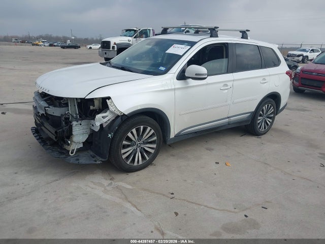 2020 Mitsubishi Outlander Se 2.4 S-awc მანქანა იყიდება აუქციონზე, vin: JA4AZ3A3XLZ010887, აუქციონის ნომერი: 44397457