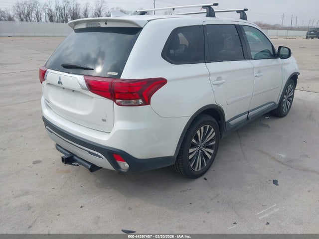 2020 Mitsubishi Outlander Se 2.4 S-awc მანქანა იყიდება აუქციონზე, vin: JA4AZ3A3XLZ010887, აუქციონის ნომერი: 44397457