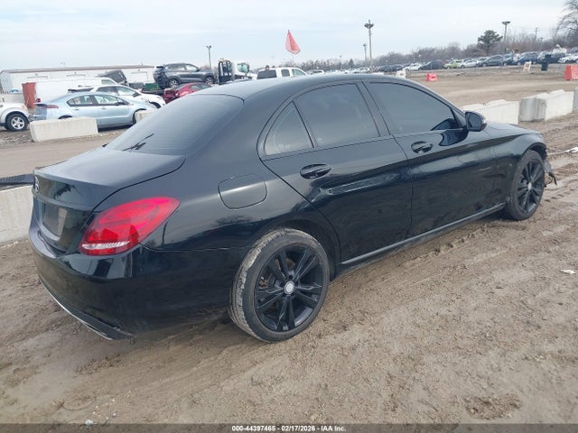 2017 MERCEDES-BENZ C 300 55SWF4KB8HU193640 Photo 3