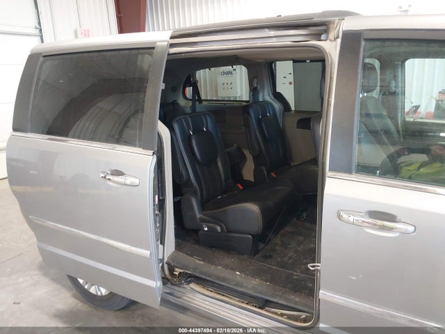 44397494 :رقم المزاد ، 2C4RC1CG4GR188695 vin ، 2016 Chrysler Town & Country Touring-l Anniversary Edition مزاد بيع