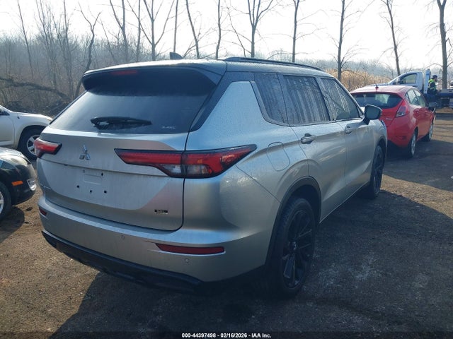 2024 MITSUBISHI OUTLANDER JA4J4WA81RZ068875 Photo 3