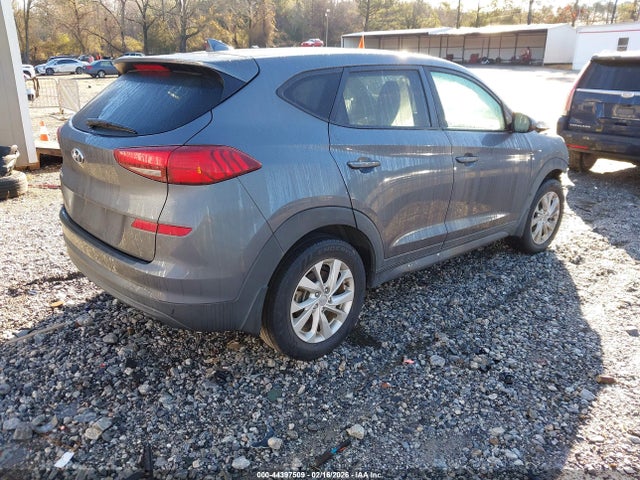 KM8J23A40KU006261 Hyundai TUCSON SE