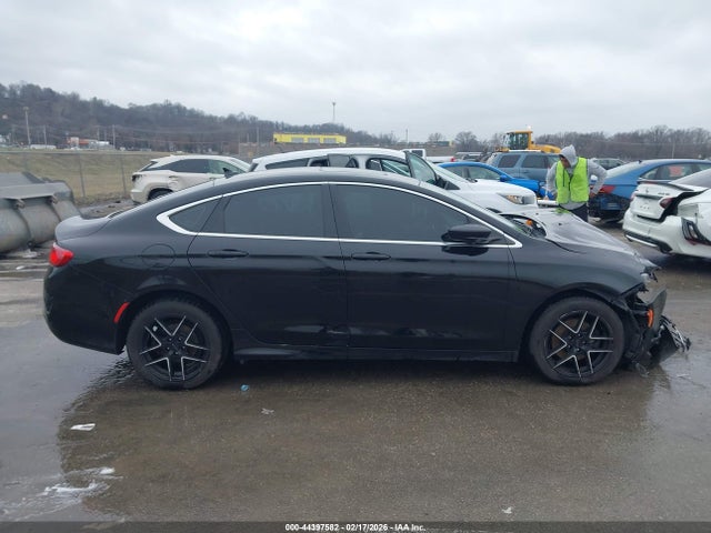 Продаж на аукціоні авто 2016 Chrysler 200 Limited, vin: 1C3CCCAB6GN121915, номер лоту: 44397582