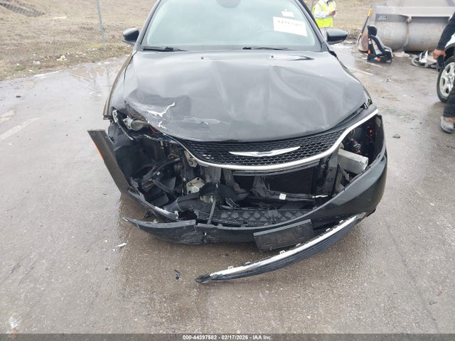 Продаж на аукціоні авто 2016 Chrysler 200 Limited, vin: 1C3CCCAB6GN121915, номер лоту: 44397582
