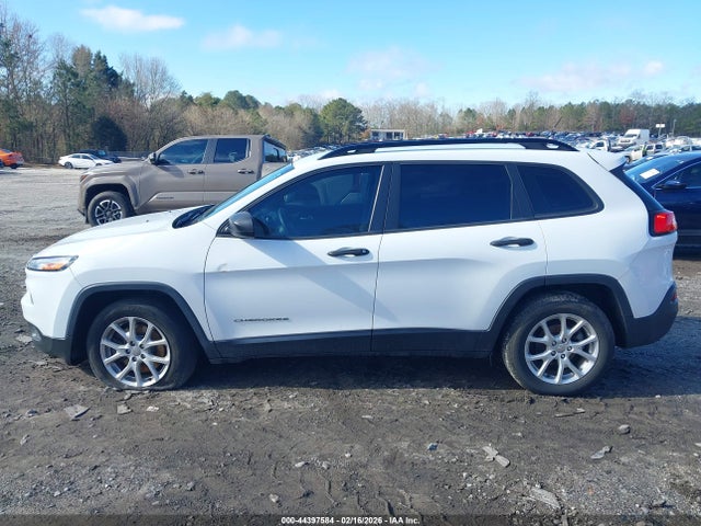 1C4PJLAB8GW161104 Jeep Cherokee Sport
