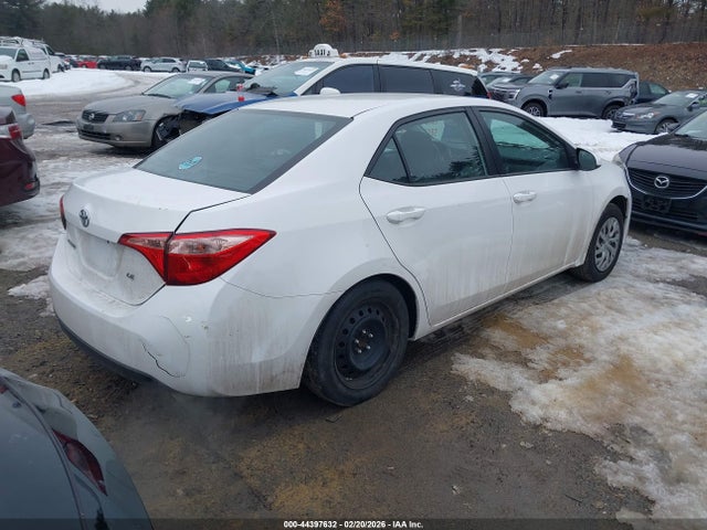 Toyota COROLLA LE 2017 5YFBURHE0HP703696 Image 4