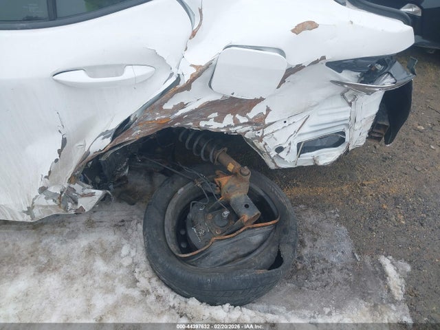 Toyota COROLLA LE 2017 5YFBURHE0HP703696 Image 6