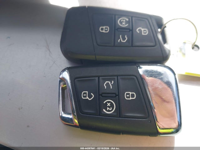 2021 Volkswagen Atlas Cross Sport 3.6l V6 Sel მანქანა იყიდება აუქციონზე, vin: 1V2EE2CA2MC224154, აუქციონის ნომერი: 44397641