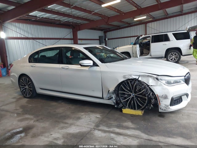 BMW 750i 2019 WBA7F0C53KGM24977 Image 13