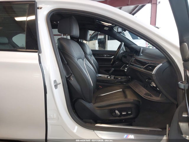 BMW 750i 2019 WBA7F0C53KGM24977 Image 5
