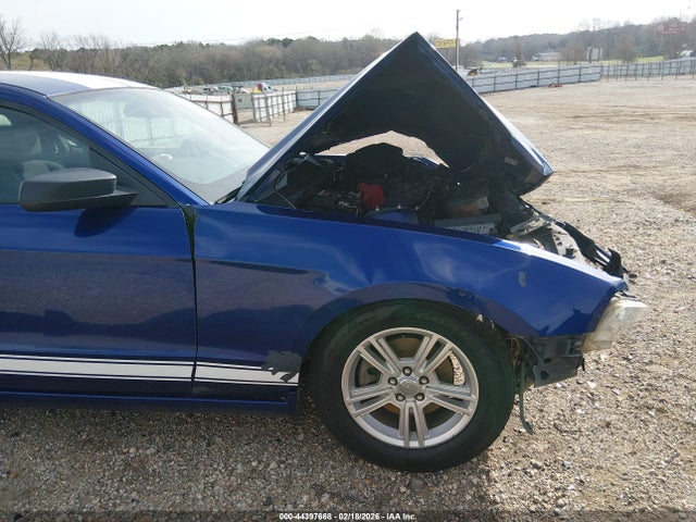 Продаж на аукціоні авто 2013 Ford Mustang V6, vin: 1ZVBP8AM4D5235883, номер лоту: 44397668