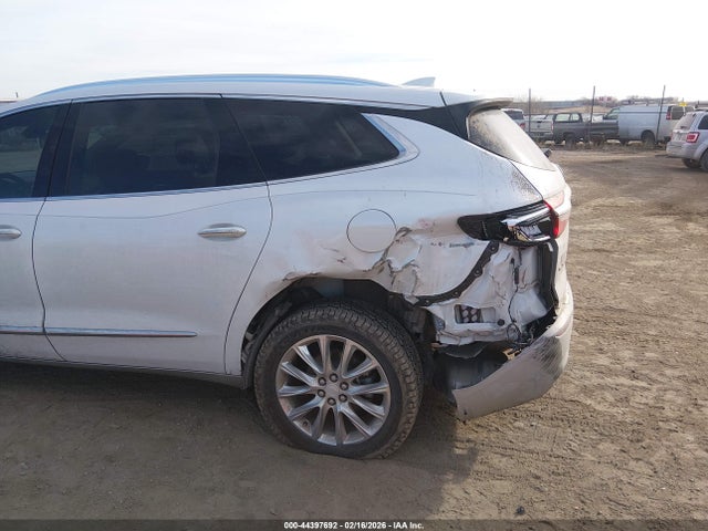5GAEVBKW6JJ262686 Buick Enclave Premium