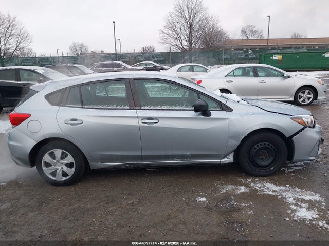 4S3GTAA68J3701951 Subaru Impreza 2.0i