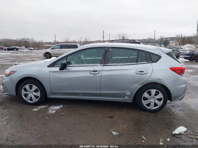 4S3GTAA68J3701951 Subaru Impreza 2.0i