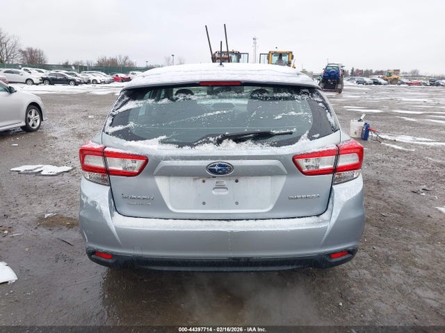 4S3GTAA68J3701951 Subaru Impreza 2.0i