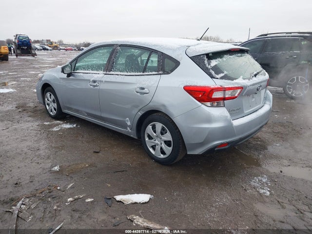 4S3GTAA68J3701951 Subaru Impreza 2.0i
