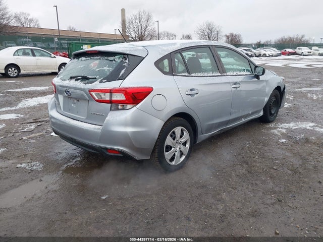 4S3GTAA68J3701951 Subaru Impreza 2.0i