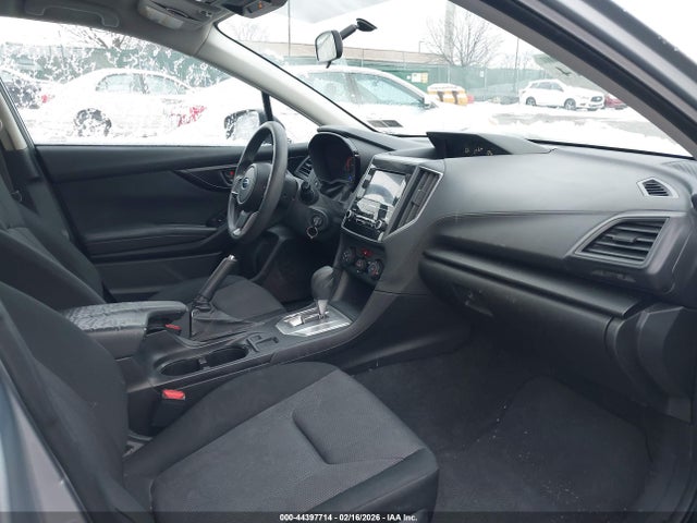 4S3GTAA68J3701951 Subaru Impreza 2.0i