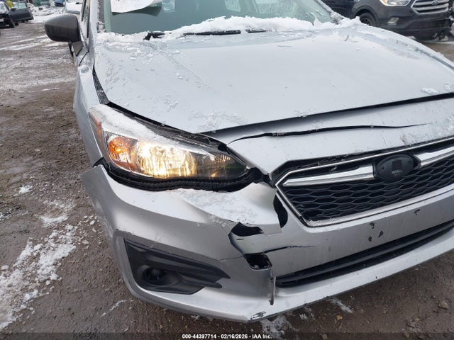 4S3GTAA68J3701951 Subaru Impreza 2.0i