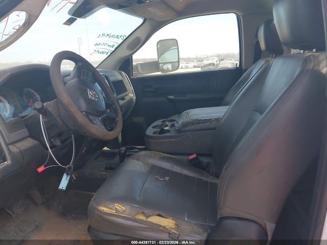 2018 Ram 5500 Chassis Tradesman/slt მანქანა იყიდება აუქციონზე, vin: 3C7WRNBLXJG233615, აუქციონის ნომერი: 44397731