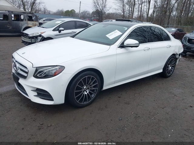 44397753 :رقم المزاد ، WDDZF4KB2KA553991 vin ، 2019 Mercedes-benz E 300 4matic مزاد بيع