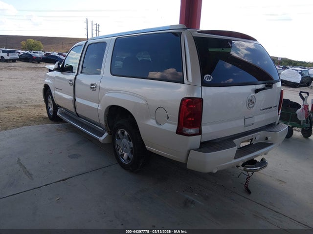 2004 CADILLAC ESCALADE ESV 3GYFK66N44G193016 Photo 2