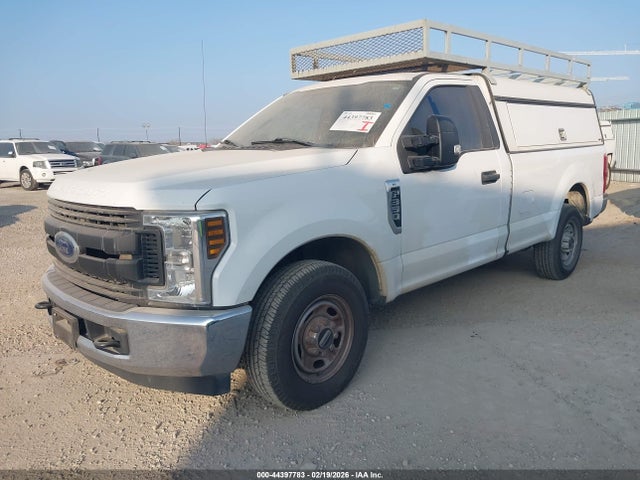 Ford F-350 Xl 2019 1FTBF3A63KEF52691 Image 2