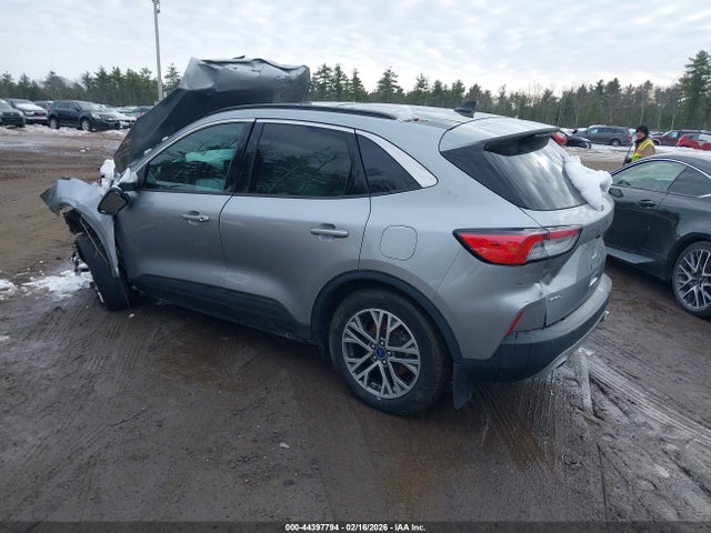 1FMCU9H60MUB15870 Ford ESCAPE SEL