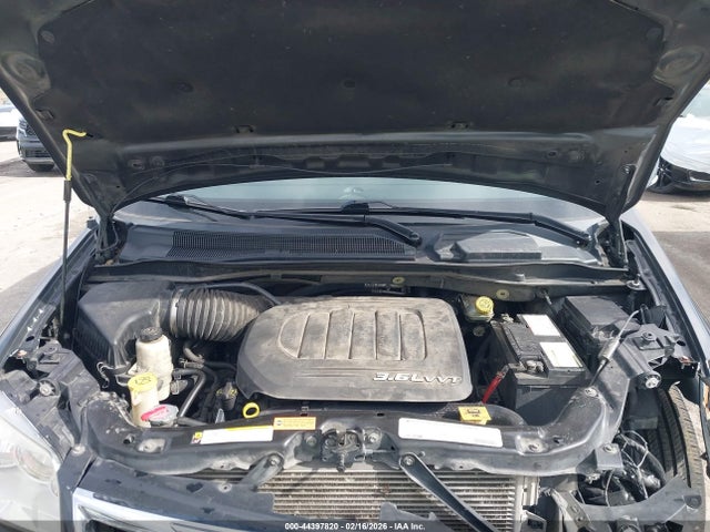 Продажа на аукционе авто 2011 Chrysler Town & Country Touring-l, vin: 2A4RR8DGXBR761172, номер лота: 44397820