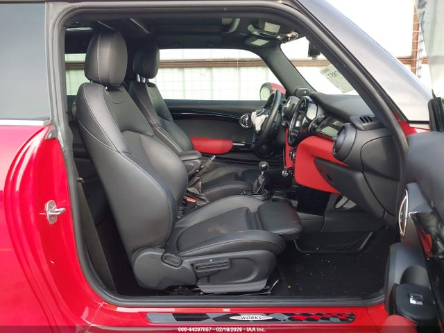 Продаж на аукціоні авто 2017 Mini Hardtop Cooper S, vin: WMWXP7C5XH3C61771, номер лоту: 44397857
