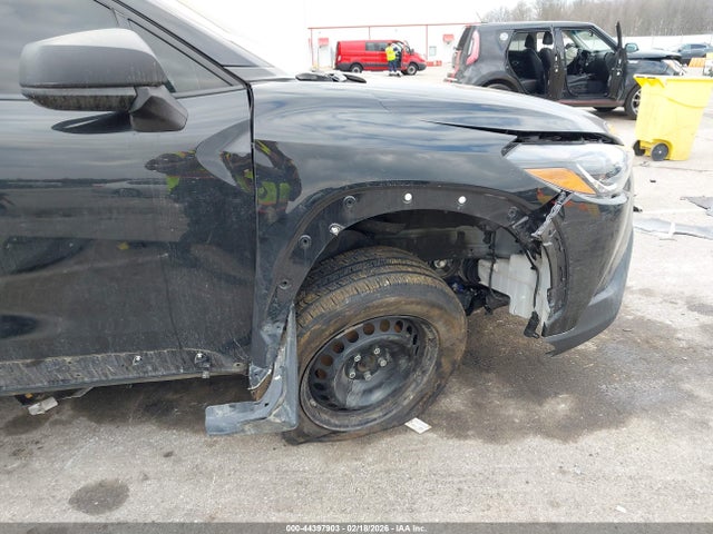 2023 TOYOTA COROLLA CROSS 7MUAAABGXPV044621 Photo 5