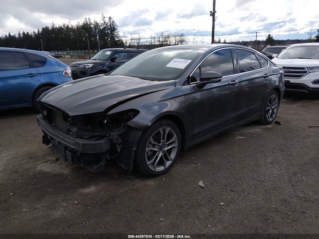 Ford Fusion Hybrid Titanium 2020 3FA6P0RU7LR182463 Image 2