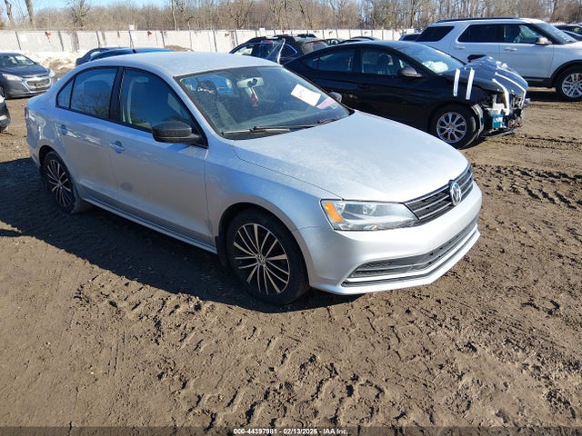 Auction sale of the 2015 Volkswagen Jetta 1.8t Se, vin: 3VWD17AJ6FM240333, lot number: 44397981