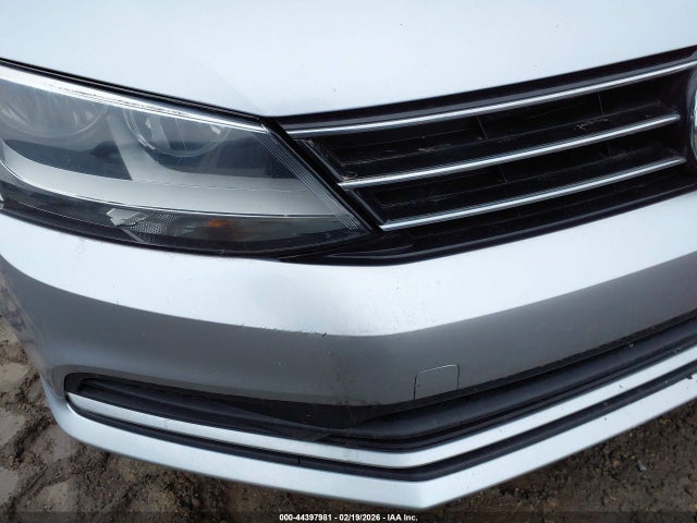 Auction sale of the 2015 Volkswagen Jetta 1.8t Se, vin: 3VWD17AJ6FM240333, lot number: 44397981