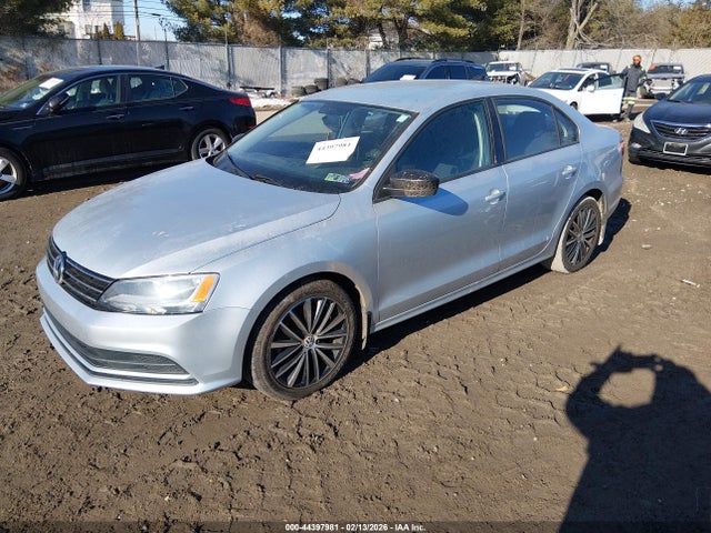 Auction sale of the 2015 Volkswagen Jetta 1.8t Se, vin: 3VWD17AJ6FM240333, lot number: 44397981