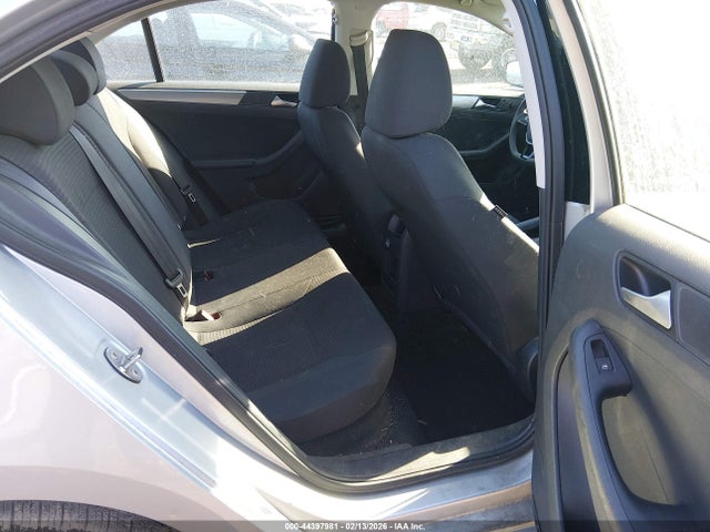 Auction sale of the 2015 Volkswagen Jetta 1.8t Se, vin: 3VWD17AJ6FM240333, lot number: 44397981