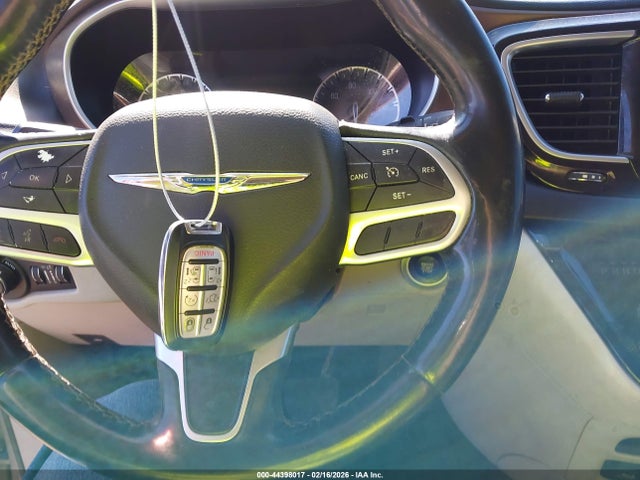 Aukcja sprzedaży 2017 Chrysler Pacifica Touring-l Plus, vin: 2C4RC1EG5HR722575, numer aukcji: 44398017