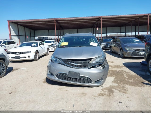 Aukcja sprzedaży 2017 Chrysler Pacifica Touring-l Plus, vin: 2C4RC1EG5HR722575, numer aukcji: 44398017