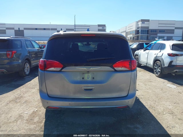 Aukcja sprzedaży 2017 Chrysler Pacifica Touring-l Plus, vin: 2C4RC1EG5HR722575, numer aukcji: 44398017