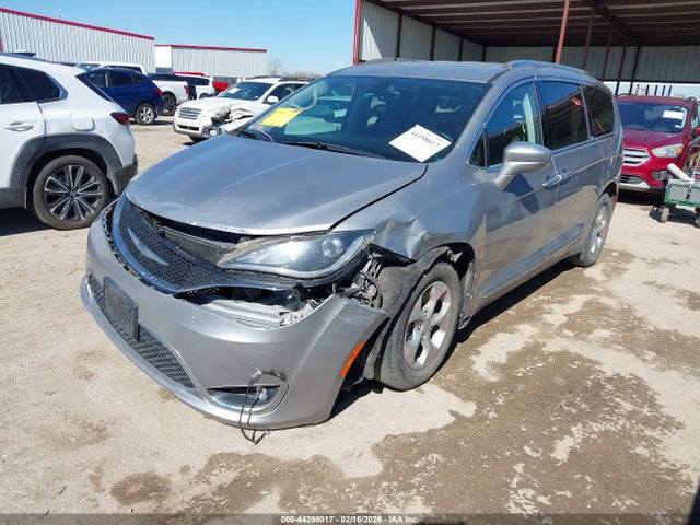 Aukcja sprzedaży 2017 Chrysler Pacifica Touring-l Plus, vin: 2C4RC1EG5HR722575, numer aukcji: 44398017