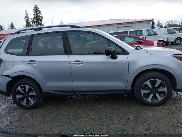 JF2SJABC2JH568208 Subaru Forester 2.5i