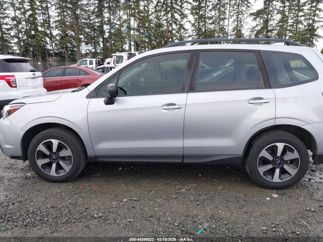 JF2SJABC2JH568208 Subaru Forester 2.5i