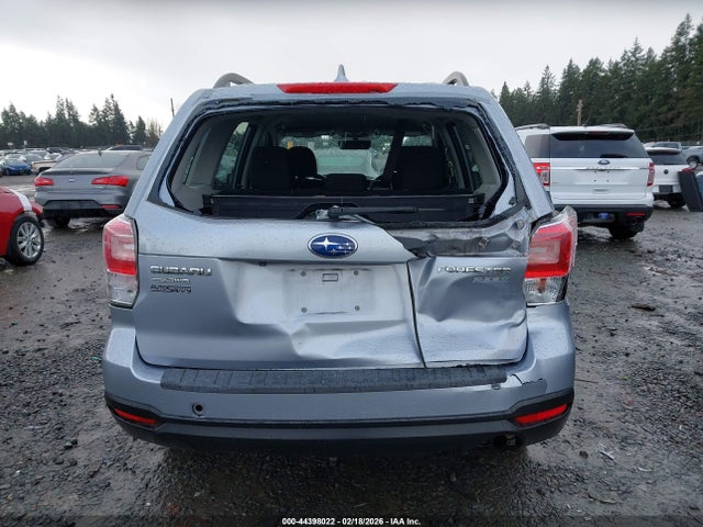 JF2SJABC2JH568208 Subaru Forester 2.5i