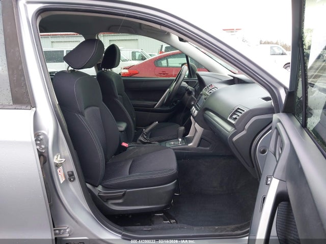 JF2SJABC2JH568208 Subaru Forester 2.5i