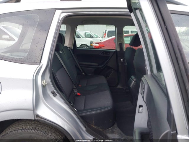 JF2SJABC2JH568208 Subaru Forester 2.5i