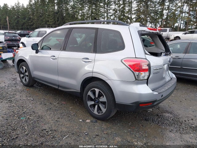 JF2SJABC2JH568208 Subaru Forester 2.5i